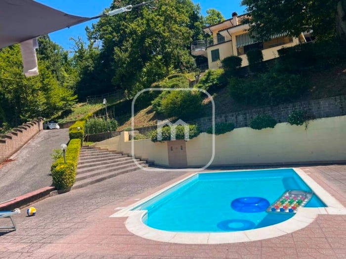 Casa con 6 locali in vendita in Via Rodi, Centro, Palestrina
