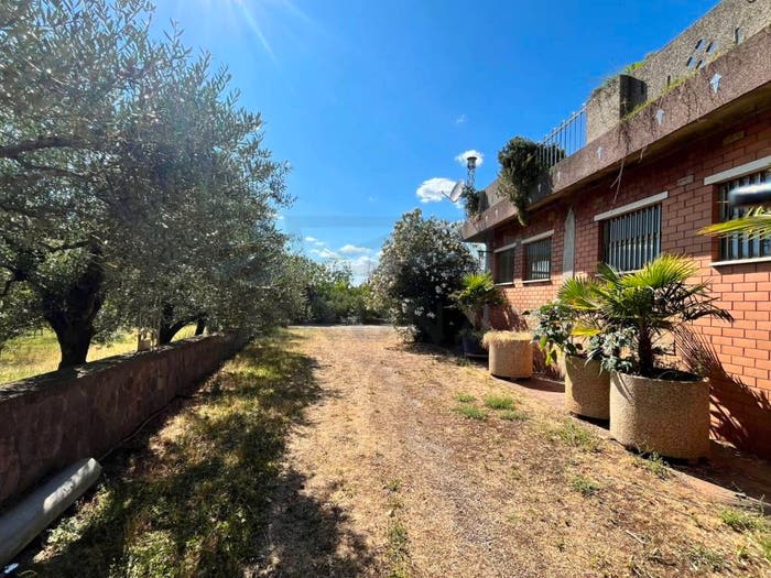 Casa con 6 locali in vendita in Via Giosuè Carducci, Centro, Massa Martana