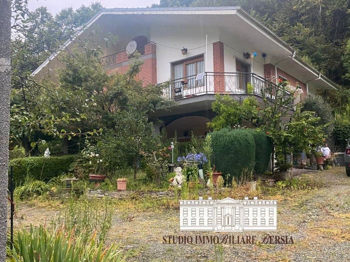 Casa trilocale in vendita in Centro, Paesana