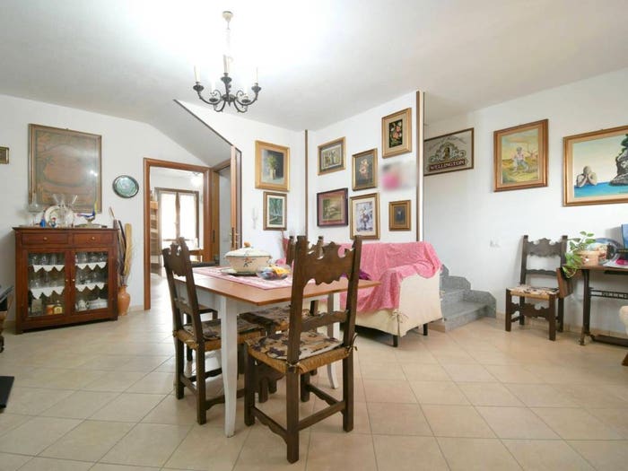 Casa quadrilocale in vendita in Via Leonardo Alagon, Dolianova