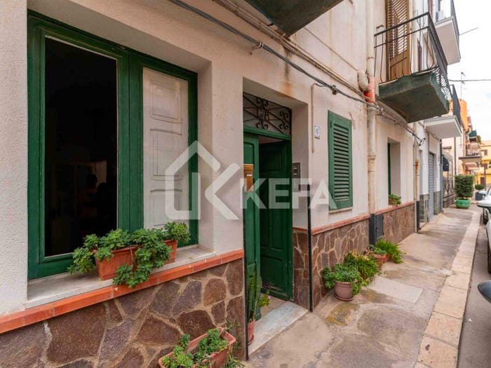 Appartamento quadrilocale in vendita in via Garibaldi, Finale, Pollina