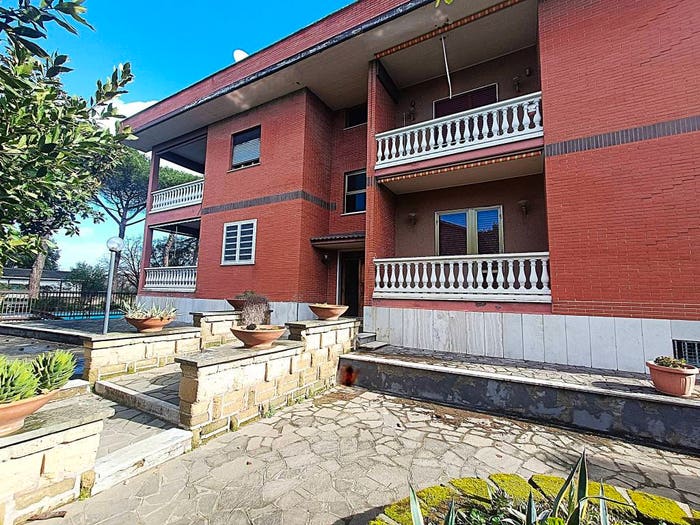 Casa bilocale in vendita in Via del Podere Cesare Battisti, Torresina, Roma