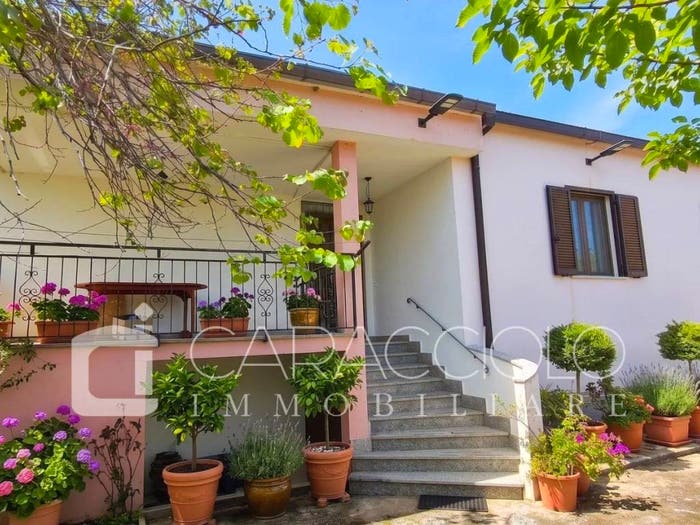 Casa con 6 locali in vendita in Mannazzu Putzolu, Olbia