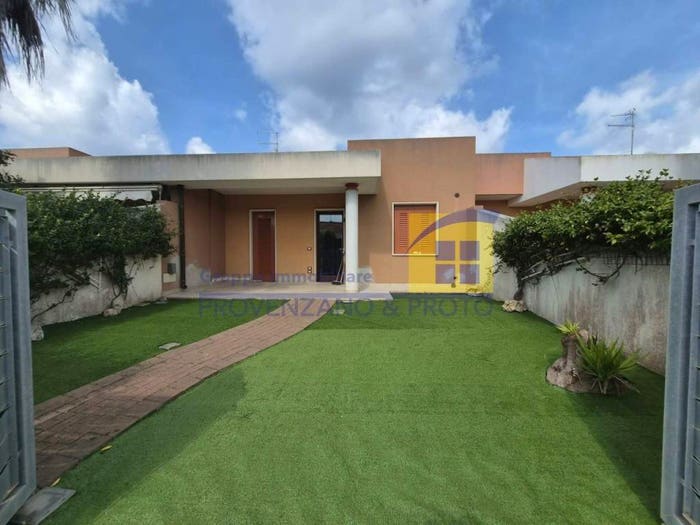 Casa quadrilocale in vendita in Via di Torre Testa, Mitrano Litoranea, Brindisi