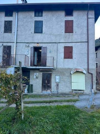 Casa trilocale in vendita in Via Marini, Albosaggia