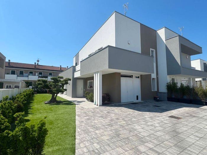 Casa con 6 locali in vendita in Via Umberto Nobile, Legnaro