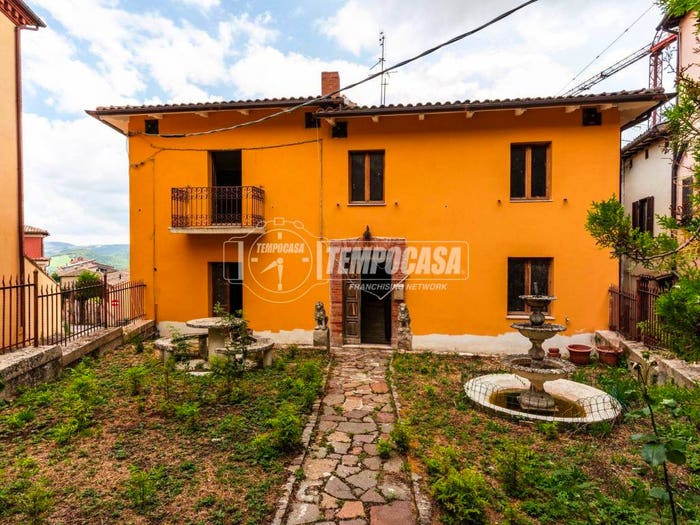 Casa con 5 locali in vendita in Via Medici Ansovino, Centro, Camerino