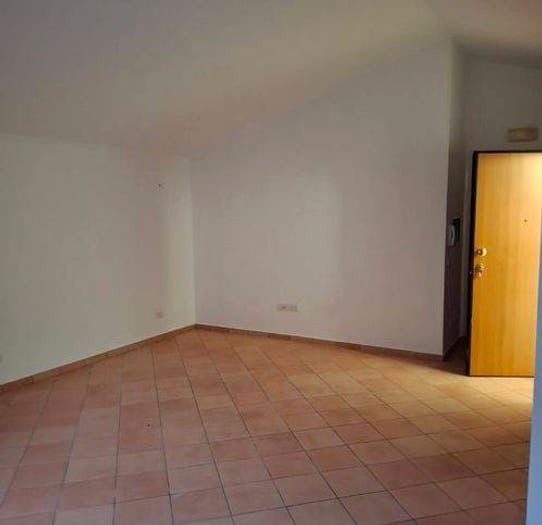 Appartamento trilocale in vendita in Via Gioacchino Rossini, Centro, Baronissi