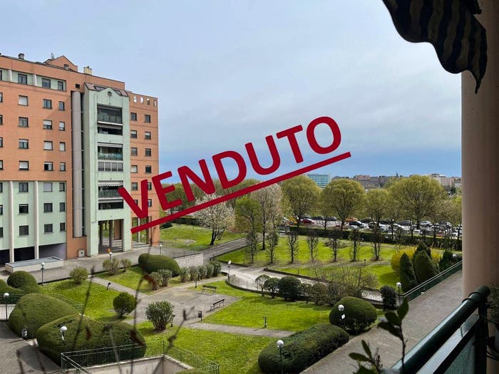 Appartamento quadrilocale in vendita in Via Angelo Rizzoli, Crescenzago, Milano