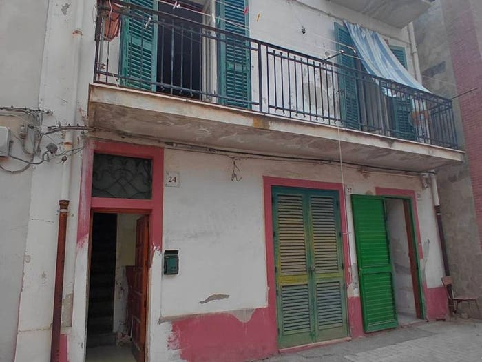 Casa con 5 locali in vendita in Via Filippo Juvarra, Centro, Barcellona Pozzo di Gotto