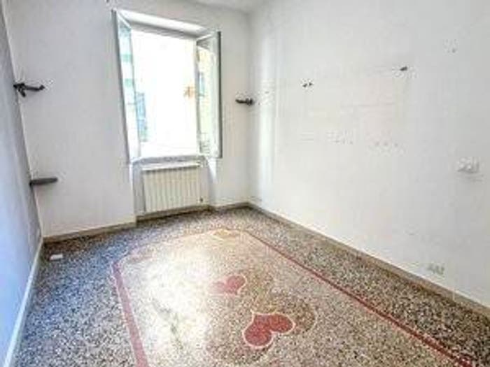 Appartamento trilocale in vendita in Via Paolo Segneri, Voltri, Genova