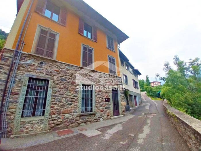 Appartamento trilocale in vendita in Centro, Gandellino