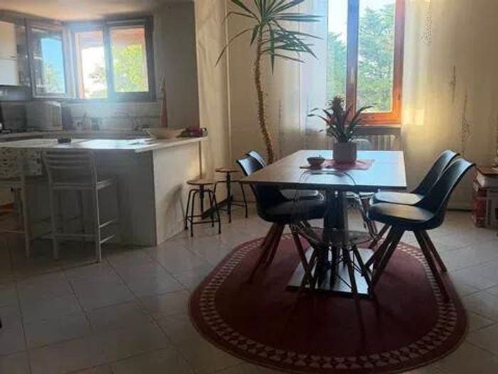 Appartamento con 6 locali in vendita in Via Acquasanta Colle Onorato, Jesi