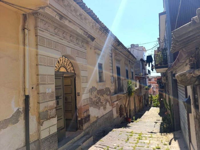 Casa quadrilocale in vendita in via Nino Bixio, Francofonte
