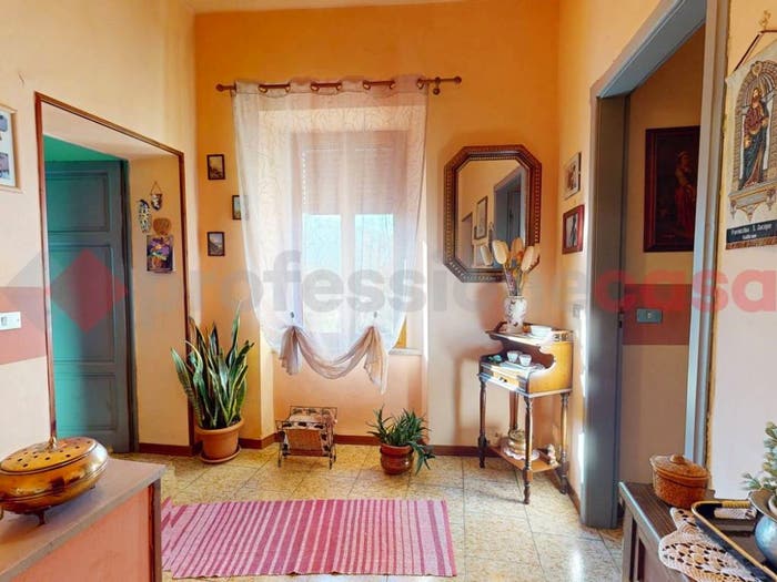 Appartamento con 6 locali in vendita in Via Sant'Antonio, Castelvecchio Pascoli, Barga