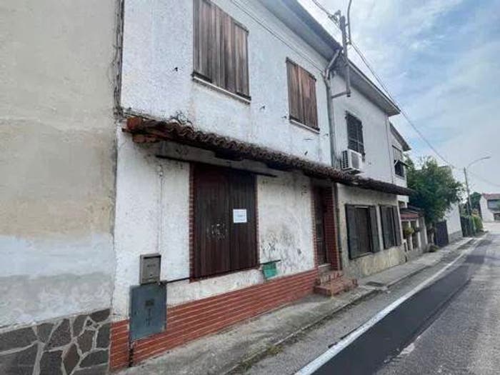 Casa con 5 locali in vendita in Via Mariotto No Number, Lambrinia, Chignolo Po