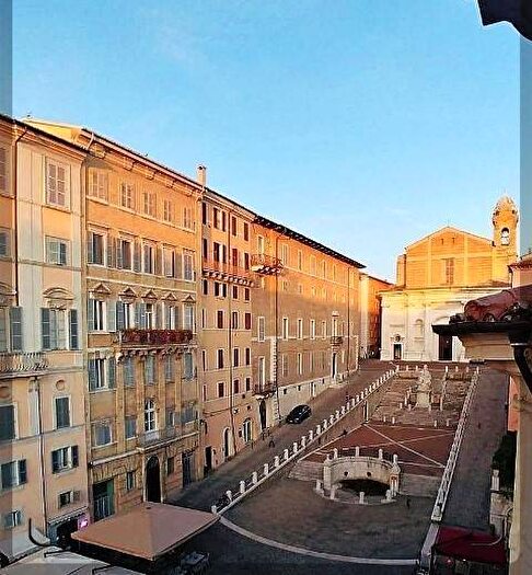 Appartamento quadrilocale in vendita in Centro Storico, Ancona