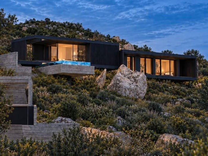 Casa con 5 locali in vendita in Via dei Carrubi, Terra Mala Geremeas, Quartu Sant'Elena