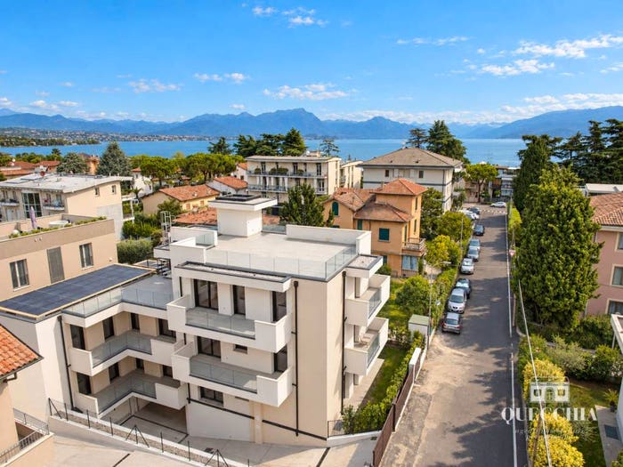 Appartamento quadrilocale in vendita in Via Umberto Pace, Desenzano Centro, Desenzano del Garda