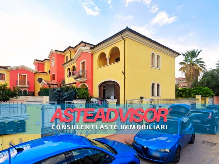 Appartamento con 5 locali in vendita in Via del Rosmarino, Baratta, Olbia