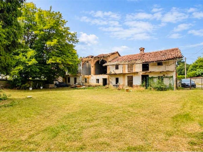 Casa quadrilocale in vendita in frazione bruera, Piscina