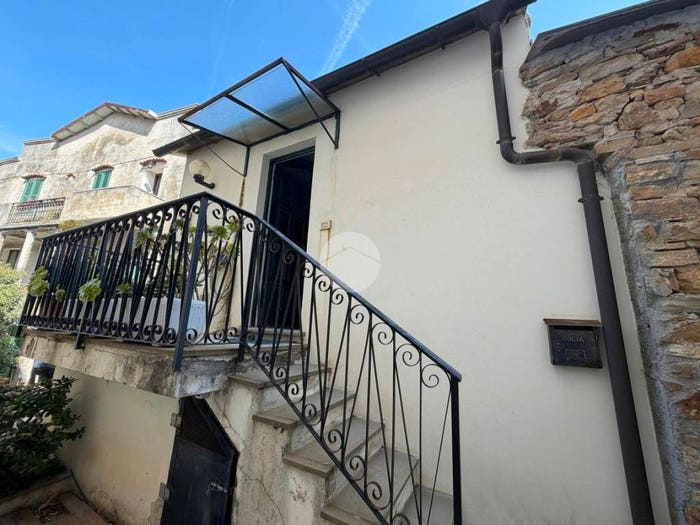 Appartamento bilocale in vendita in Via Vittorio Roggero, Gorleri, Diano Marina
