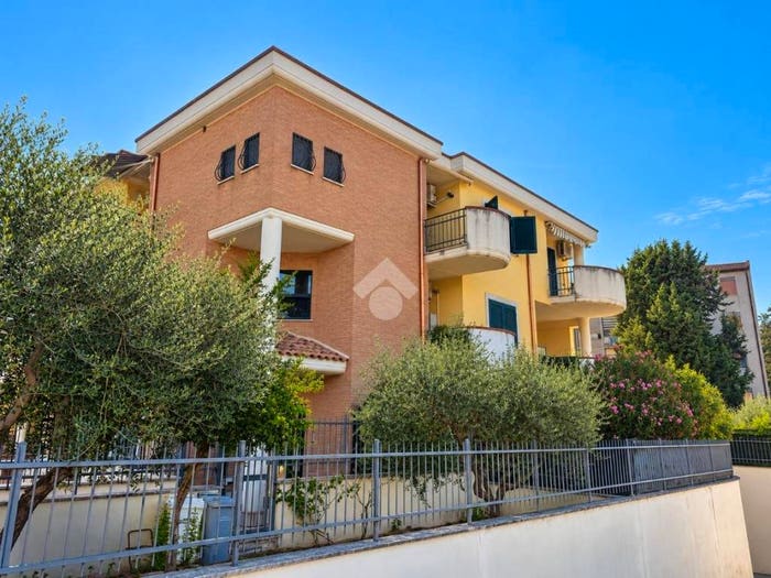 Appartamento quadrilocale in vendita in VIA AUGUSTO BORDIN, Centro, Guidonia Montecelio