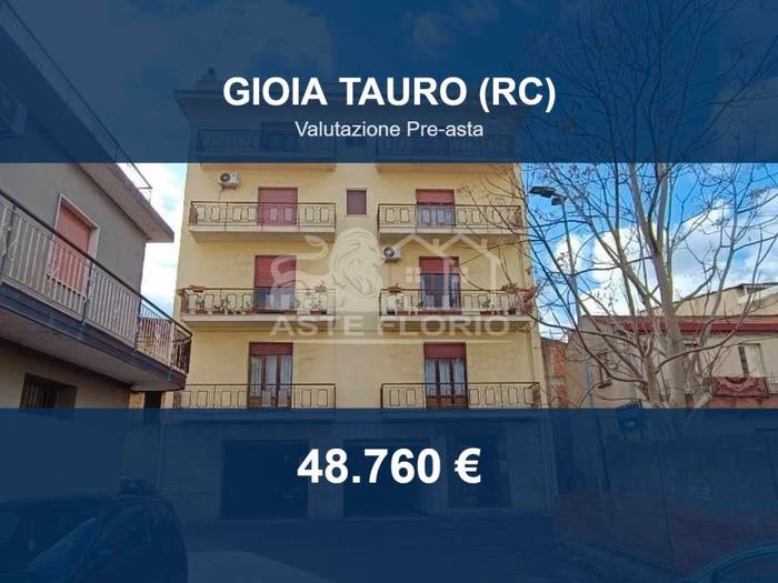 Appartamento quadrilocale in vendita in Via Monacelli, Gioia Tauro