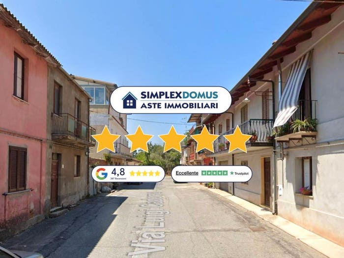 Appartamento con 5 locali in vendita in Via Luigi Cadorna, Laureana di Borrello