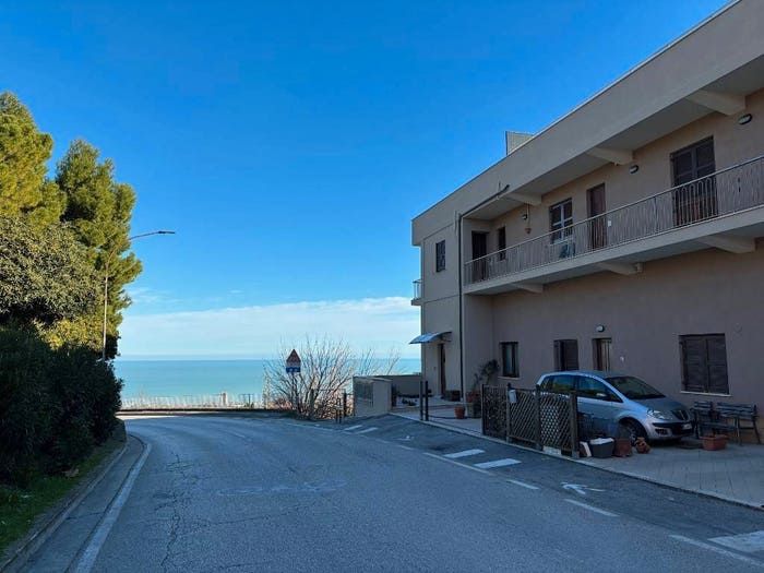 Casa con 5 locali in vendita in Viale Adriatica, Capodarco, Fermo