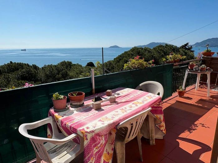 Casa quadrilocale in vendita in Via Carpanini, Lerici Paese, Lerici