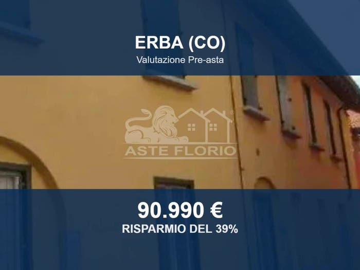 Appartamento trilocale in vendita in Via Chiesa Molinari, Centro, Erba