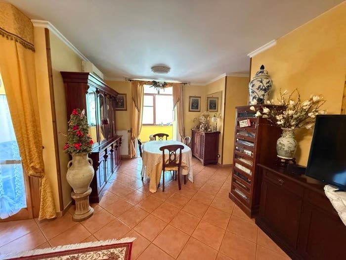 Appartamento trilocale in vendita in Via Montefiore, Centro, Castelnuovo di Porto