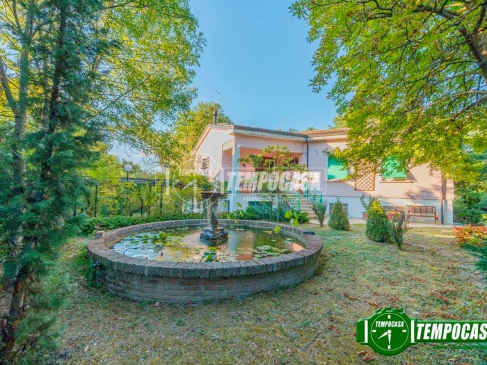 Casa con 6 locali in vendita in Via Motta, Centro, Rivergaro