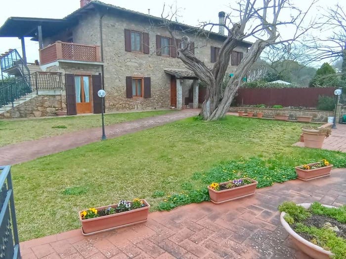 Casa con 5 locali in vendita in Poggibonsi