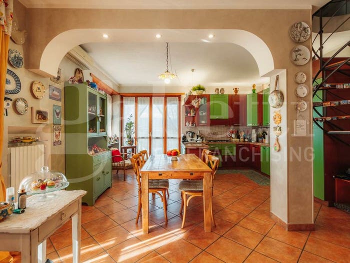 Appartamento con 5 locali in vendita in Via Macello, Centro, Buriasco