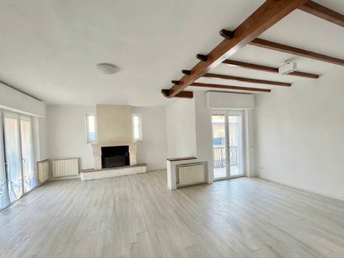 Casa quadrilocale in vendita in Via Tito Speri, Centro, Botticino
