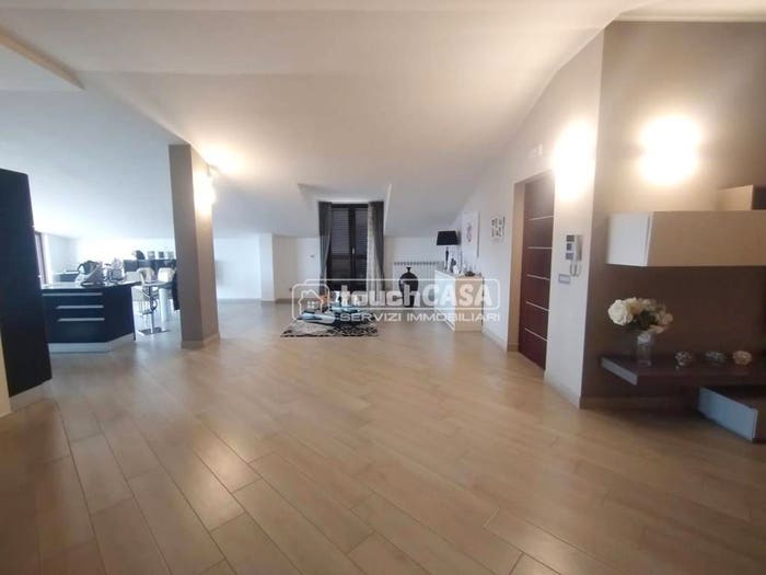Casa quadrilocale in vendita in Via Pietro Nenni, Lusciano