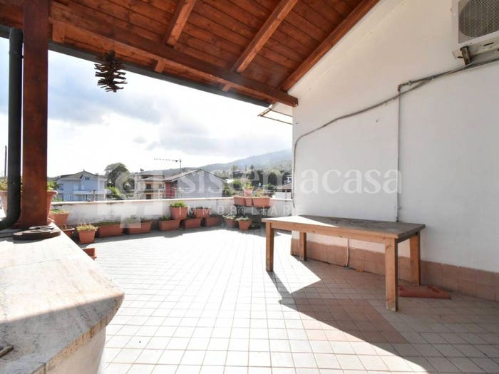 Appartamento con 5 locali in vendita in Via Canonico Michele Feola, Somma Vesuviana