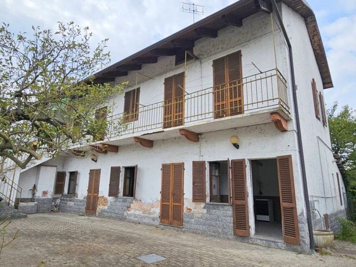 Casa con 6 locali in vendita in VIA CAPPUCCINI, Centro, Chivasso