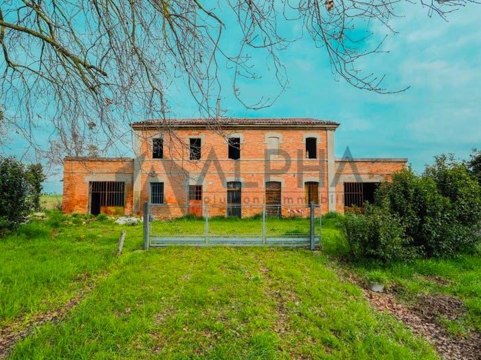 Casa con 6 locali in vendita in Via Cervese, Casemurate, Forlì