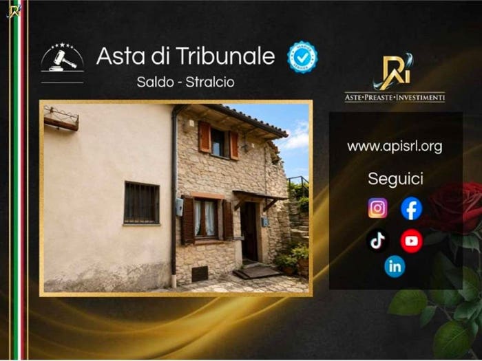Appartamento con 6 locali in vendita in Localita' Piecollina, Pieve Torina