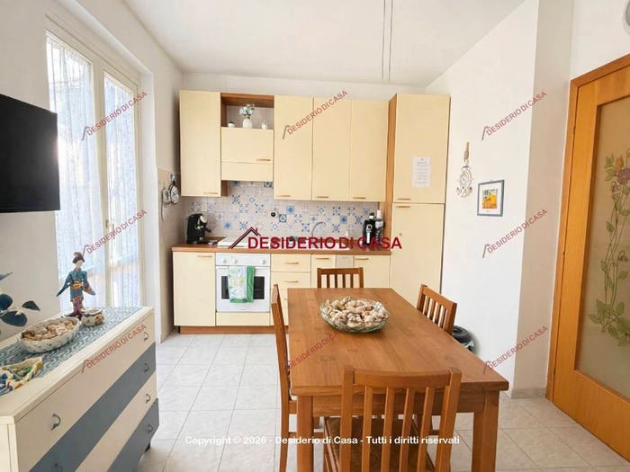 Casa trilocale in vendita in Viale Himera, Campofelice di Roccella