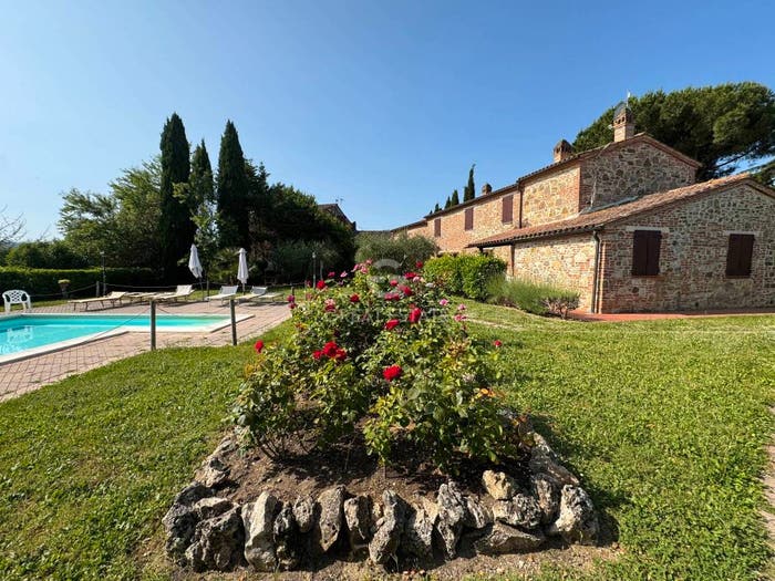 Casa con 6 locali in vendita in Paciano