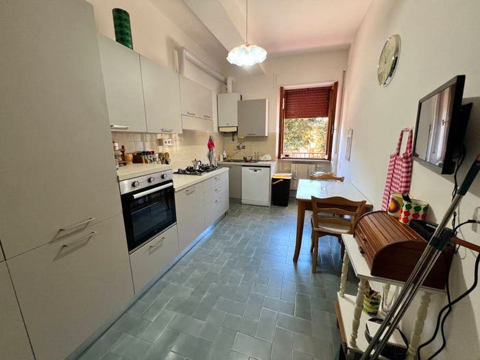 Appartamento con 5 locali in vendita in Viale Giugno, Centro, Tolentino