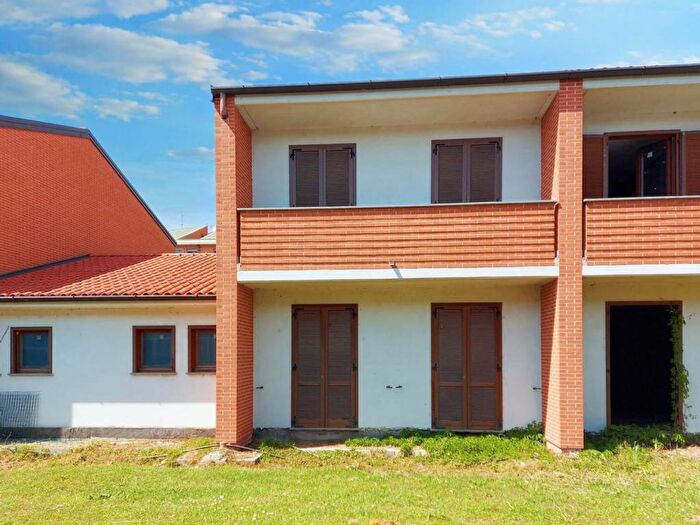 Casa con 6 locali in vendita in Via Giovanni Paolo II N snc, Valera Fratta