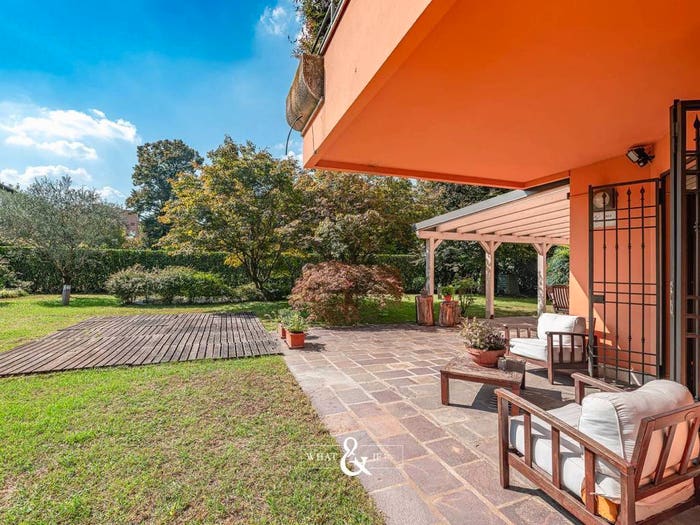 Appartamento con 6 locali in vendita in Via Donizetti, Parco, Monza