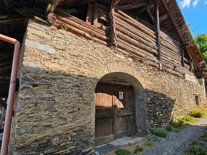 Casa con 6 locali in vendita in Cesana Torinese
