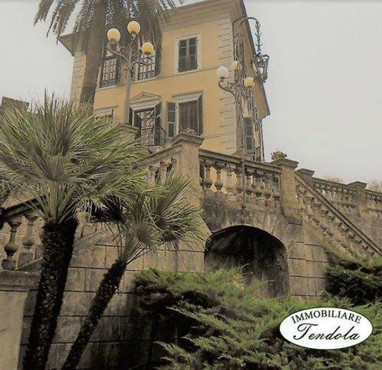 Casa con 6 locali in vendita in Stadio Sant'Antonio Marasio, Carrara