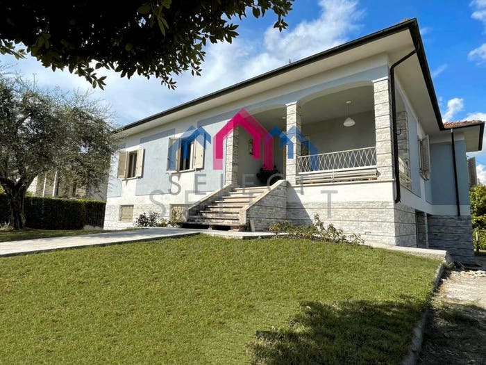 Casa con 6 locali in vendita in Monte San Quirico Tre Cancelli, Lucca